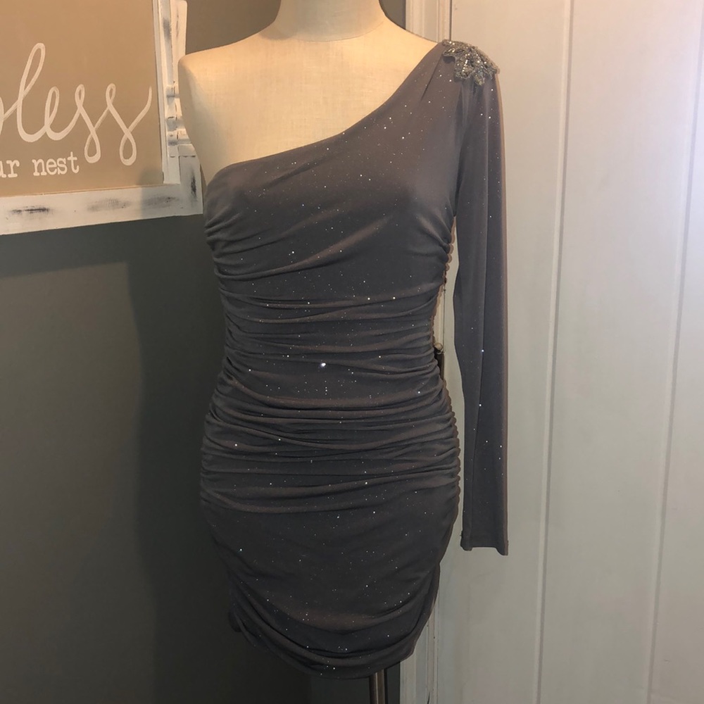 City Triangles gray bodycon dress. Size large.